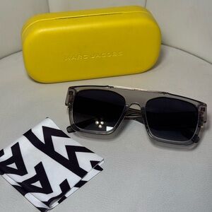 Marc Jacobs Gray Sunglasses with Case & Cloth